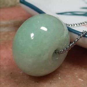 Grade "A" Jade Jadeite pendent.With certificate